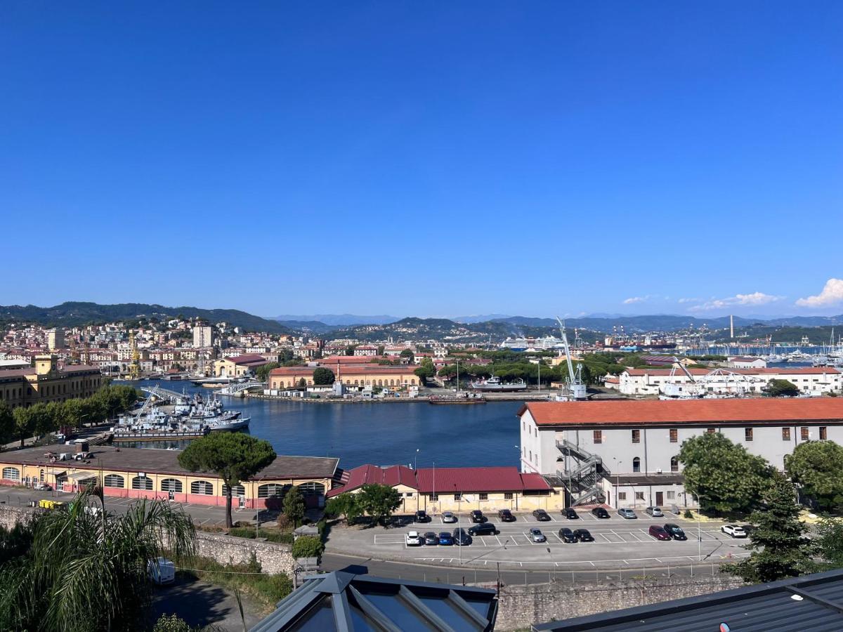 Mare Nostrum La Spezia Buitenkant foto