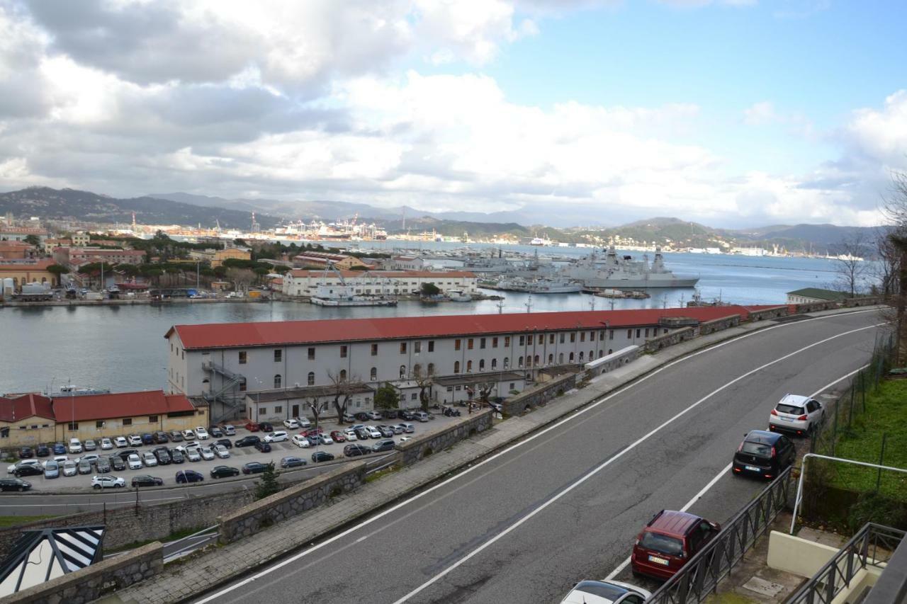 Mare Nostrum La Spezia Buitenkant foto