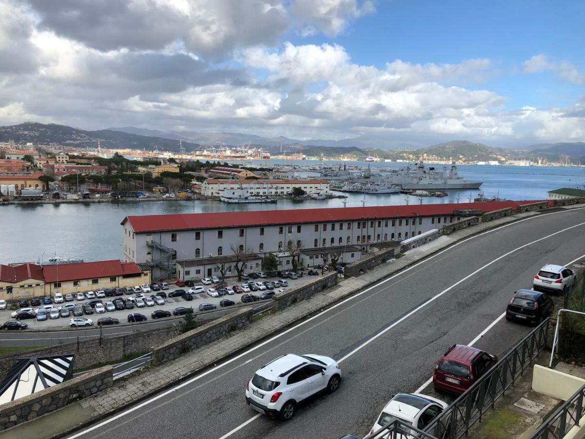 Mare Nostrum La Spezia Buitenkant foto