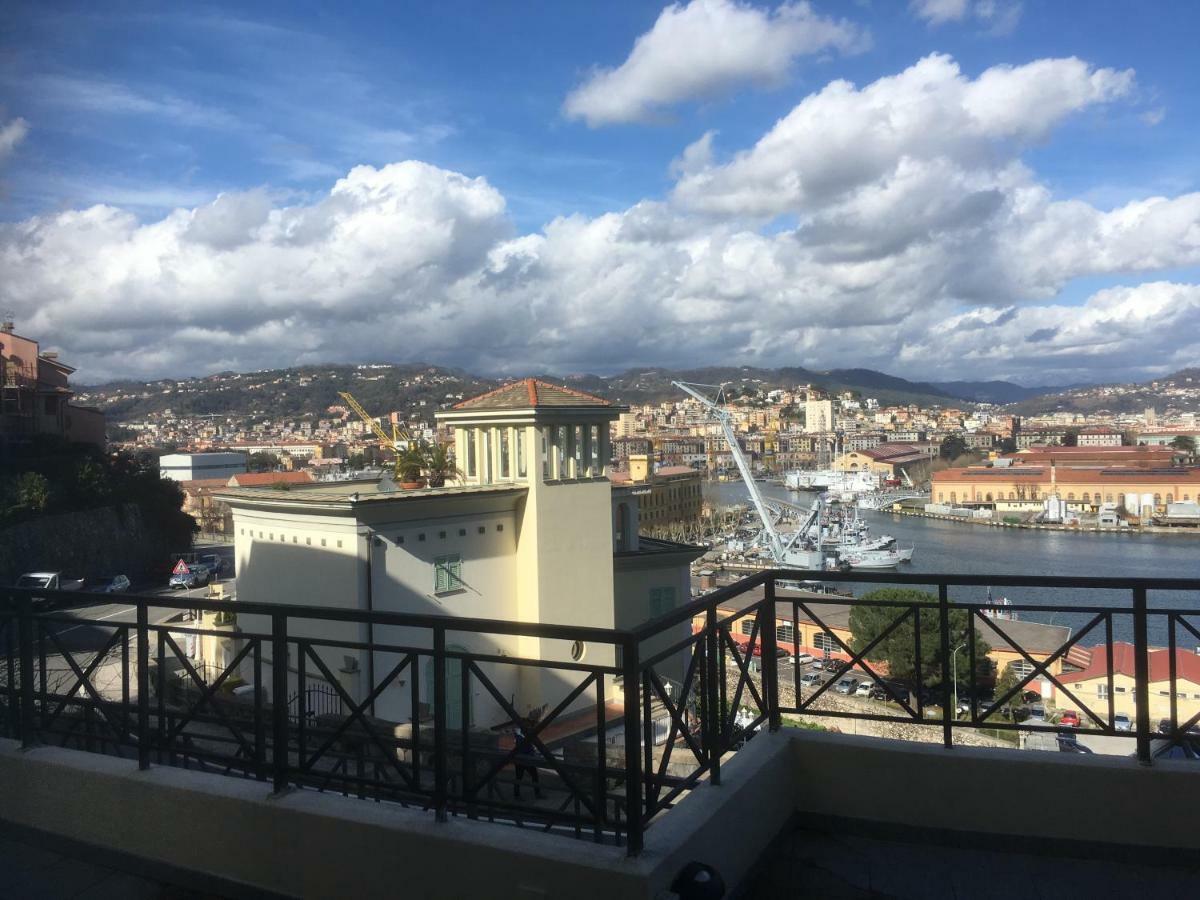 Mare Nostrum La Spezia Buitenkant foto
