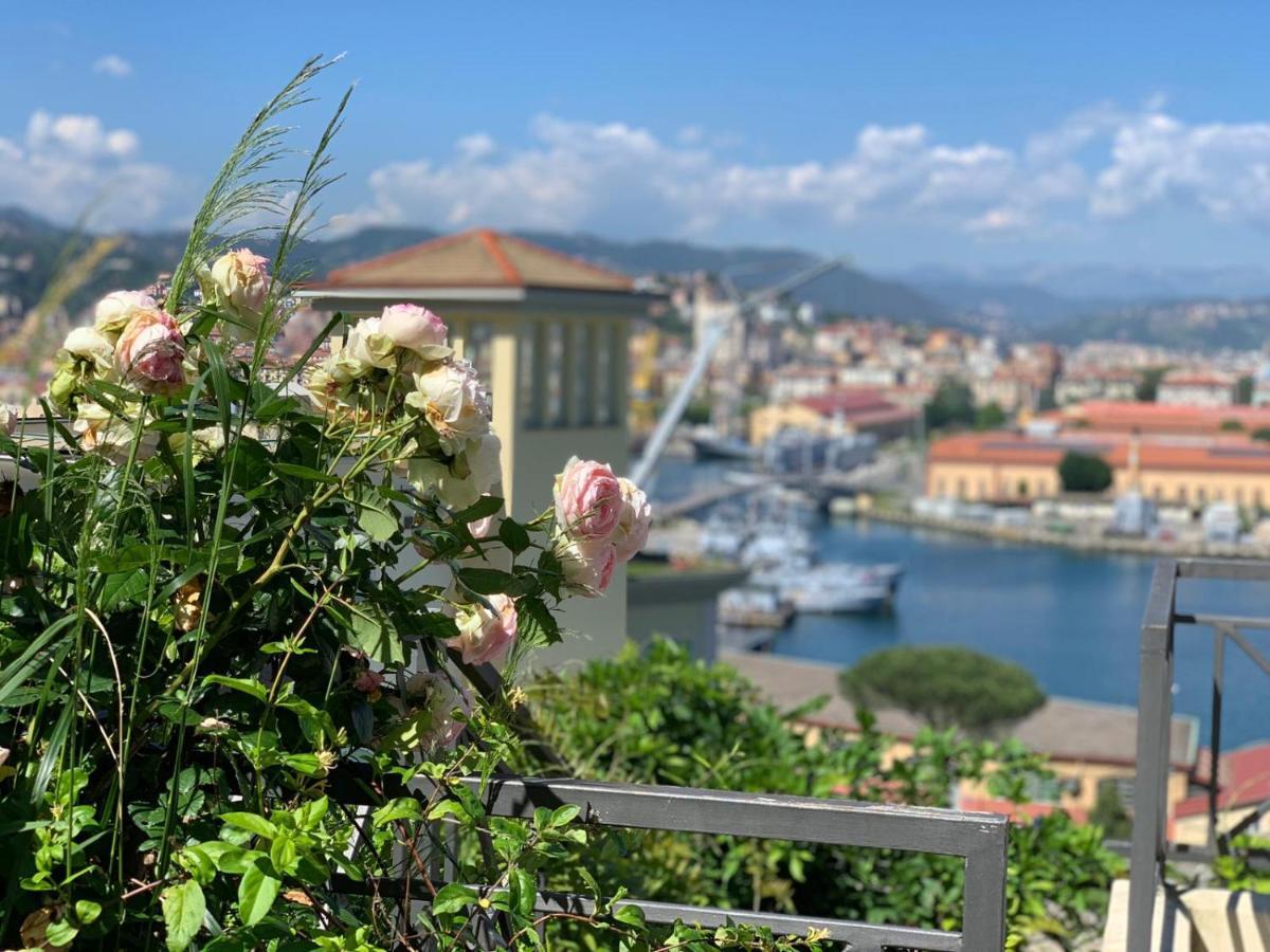 Mare Nostrum La Spezia Buitenkant foto