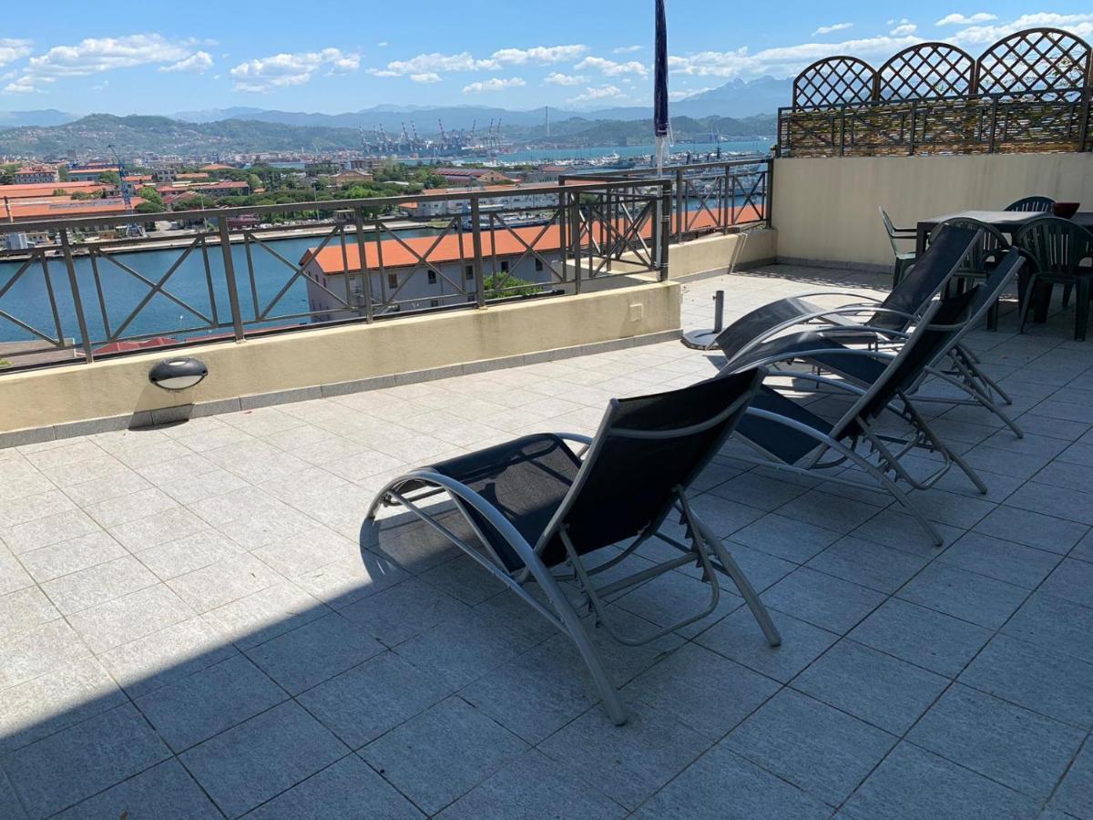 Mare Nostrum La Spezia Buitenkant foto